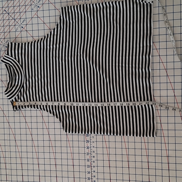 Joe Fresh Mock Neck Sleeveless  Top - Picture 5 of 9